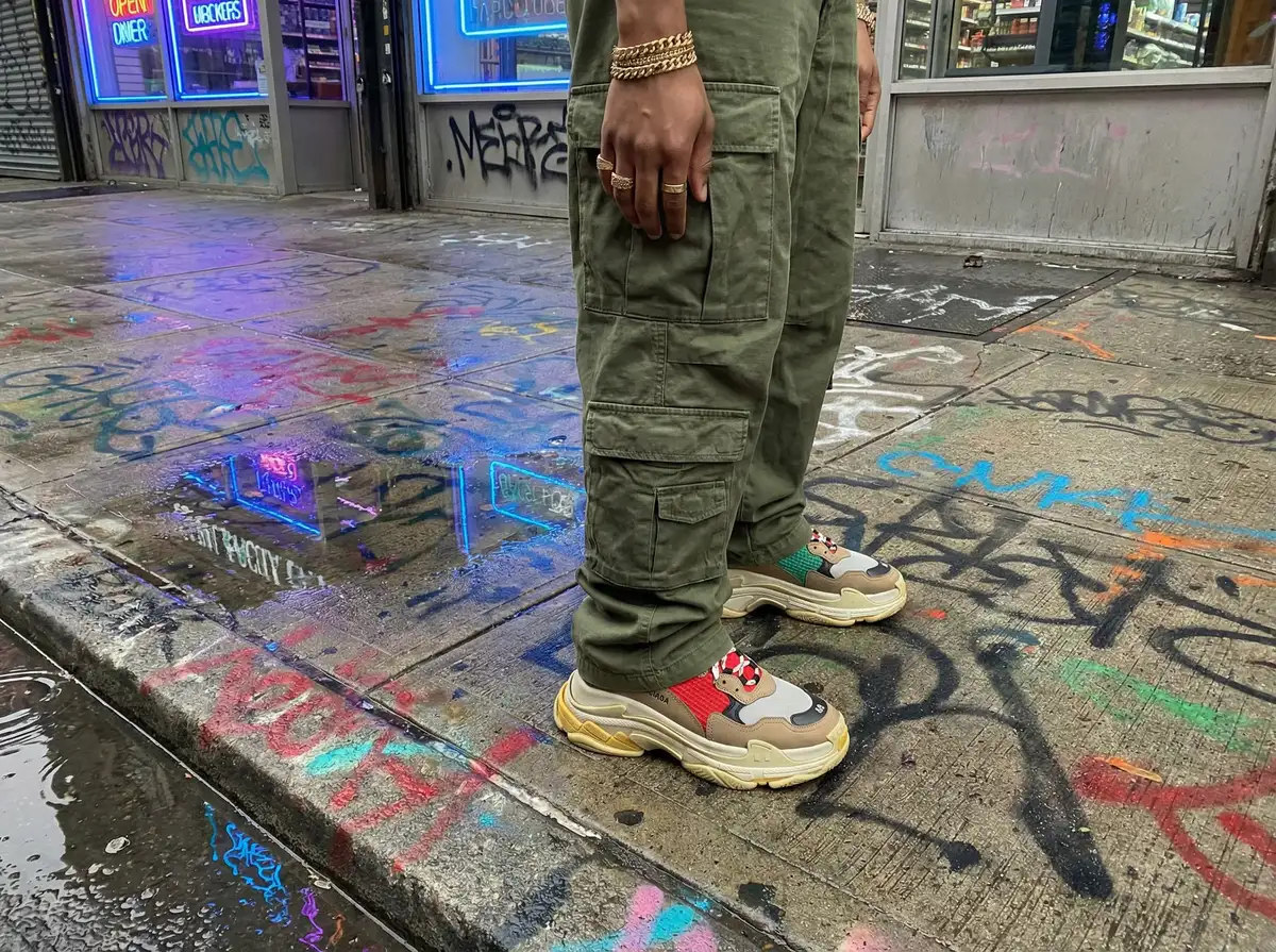 漫蛙漫画(网页直接入口) - 滑板鞋与街头穿搭细节